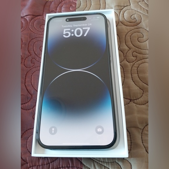 Apple iPhone 14 Pro Max - 128GB - Space Black - - Picture 7 of 9